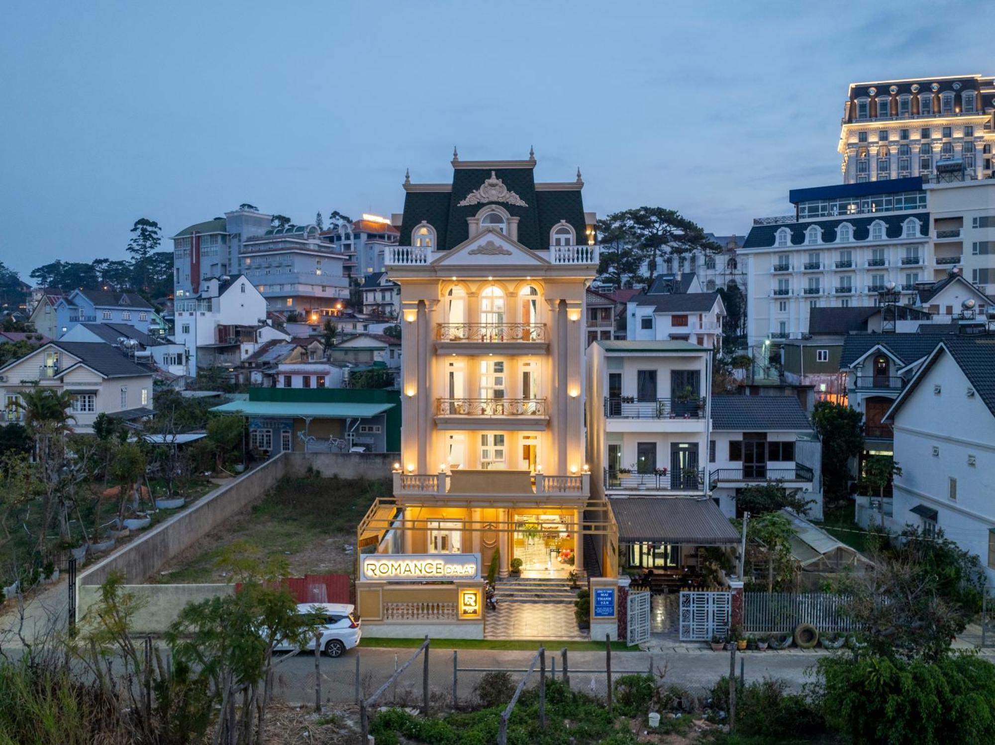 Romance Hotel Dalat Buitenkant foto