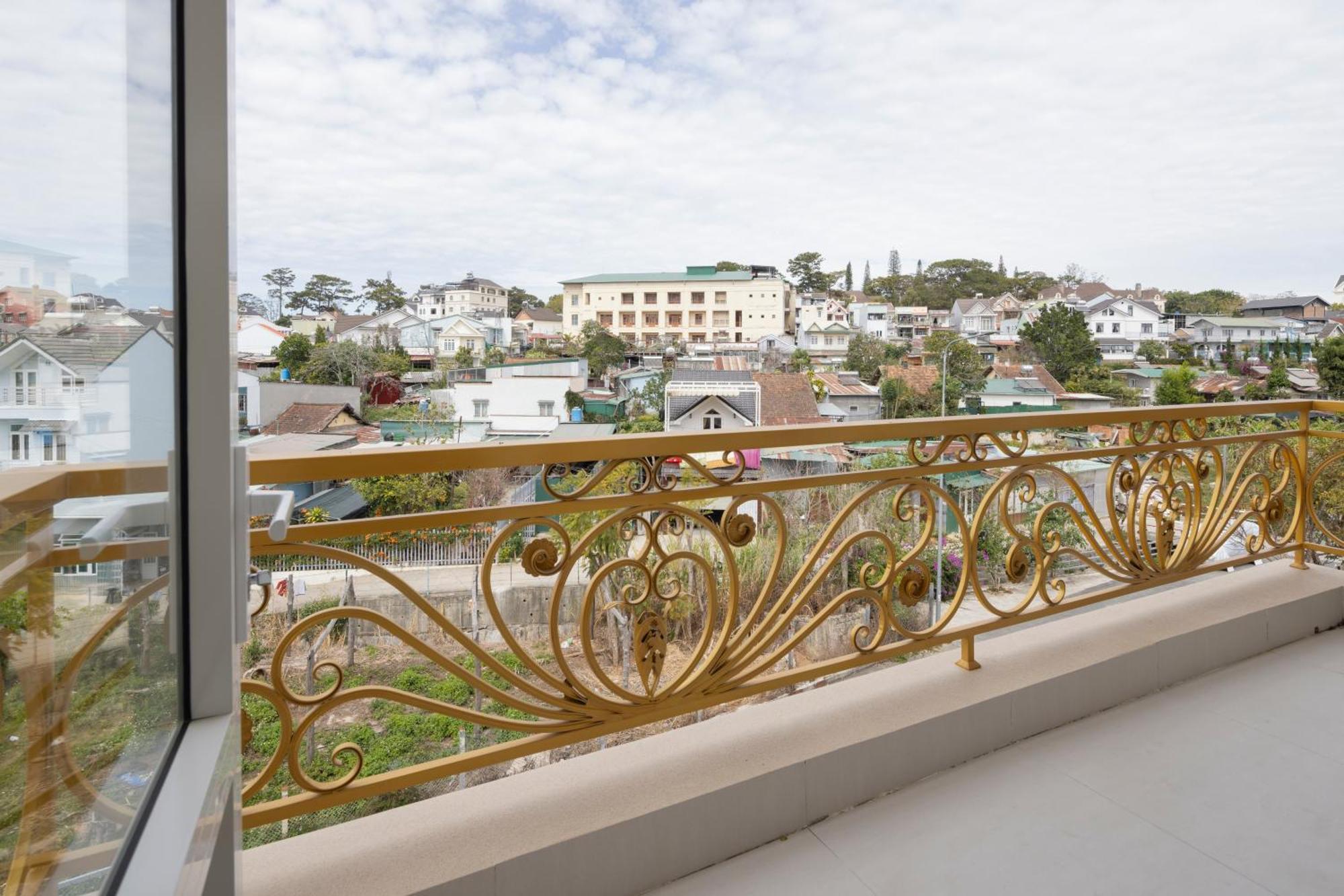 Romance Hotel Dalat Buitenkant foto